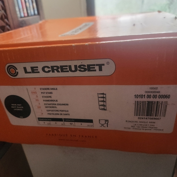 Le Creuset Black Five-Tier Corner Shelf - Picture 2 of 4